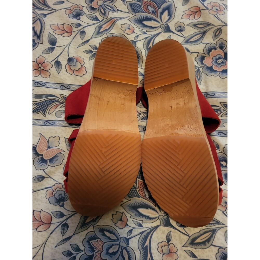 Clogs - Picture 3 of 6